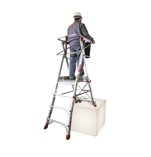 PLS | Escalera con amplia plataforma y altura regulable 3