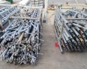 Piezas de andamios en el proceso de replanteo de andamios